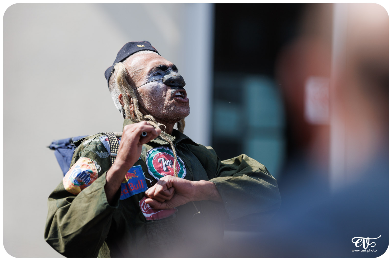 EN ATTENDANT LE 3ÈME TYPE (THÉÂTRE DE CANIVEAU)